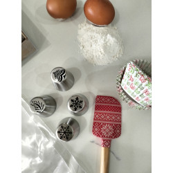 Christmas Cheer - Festive Baking Accessories