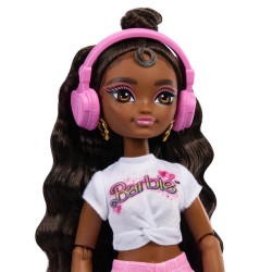 Barbie Dream Besties Brooklyn Rollerskating Doll